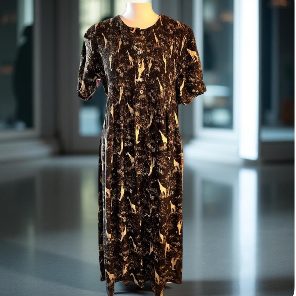 Animal Print Dress - Rouged top button down - Giraffe pattern Dress Large GUC